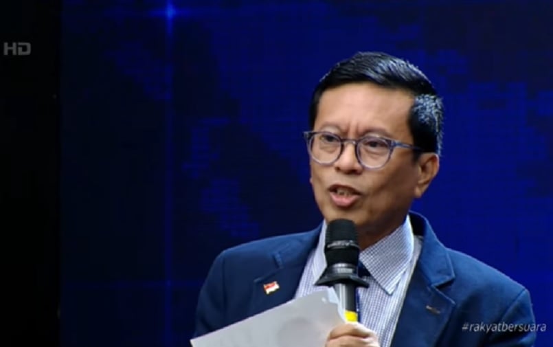 Andi Azwan Buktikan Keaslian Foto Ijazah Jokowi, Sebut Riset Roy Suryo Ketinggalan Zaman