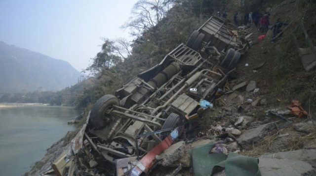 Insiden Tragis Bus di India: 21 Orang Tewas dan 61 Lainnya Luka-luka