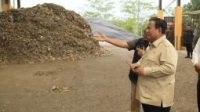 Pemerintah Indonesia Tinjau Penggunaan Genteng Plastik untuk Perbaikan Perumahan Publik Pemerintah Indonesia Tinjau Penggunaan Genteng Plastik untuk Perbaikan Perumahan Publik